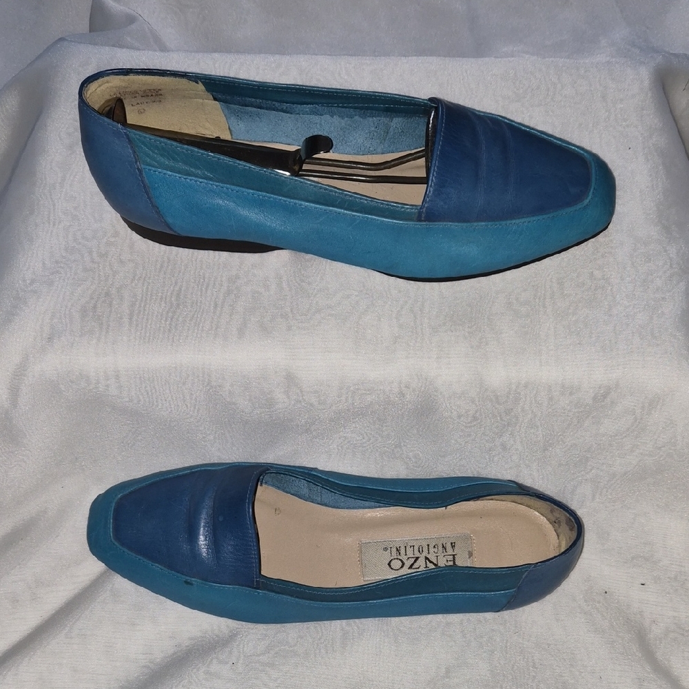 Enzo Angiolini Women's Two-Tone Blue Flats